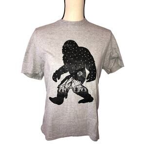 Sasquatch Bigfoot Graphic Tee Size S Stickers Northwest Constellation Unisex